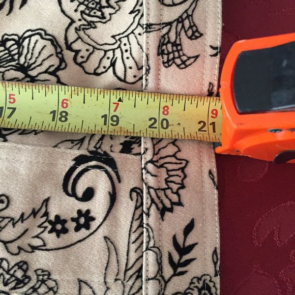 Classic Beige Jacket with Black Velvet Flowers St John Sport by Marie Grey - Picture 10 of 12